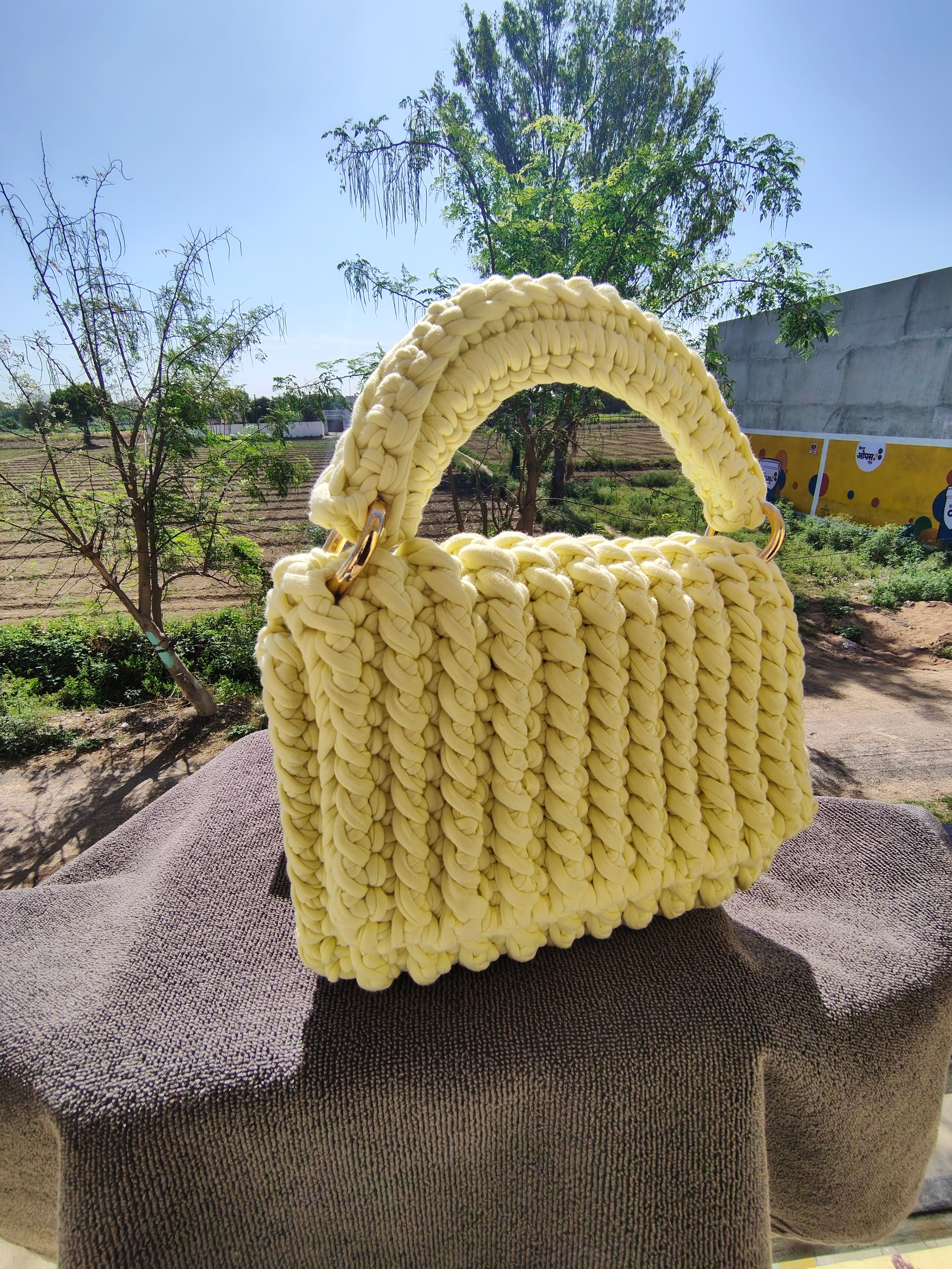 The Sunshine Chunky Knit Handbag | Handmade by TRCRATSZONE