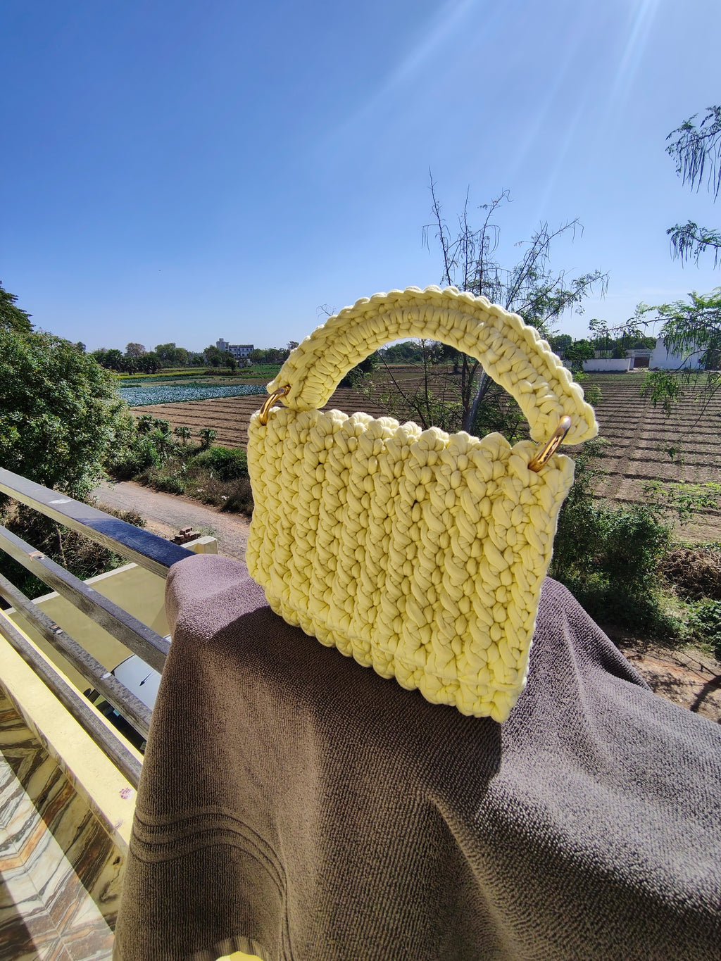 The Sunshine Chunky Knit Handbag | Handmade by TRCRATSZONE
